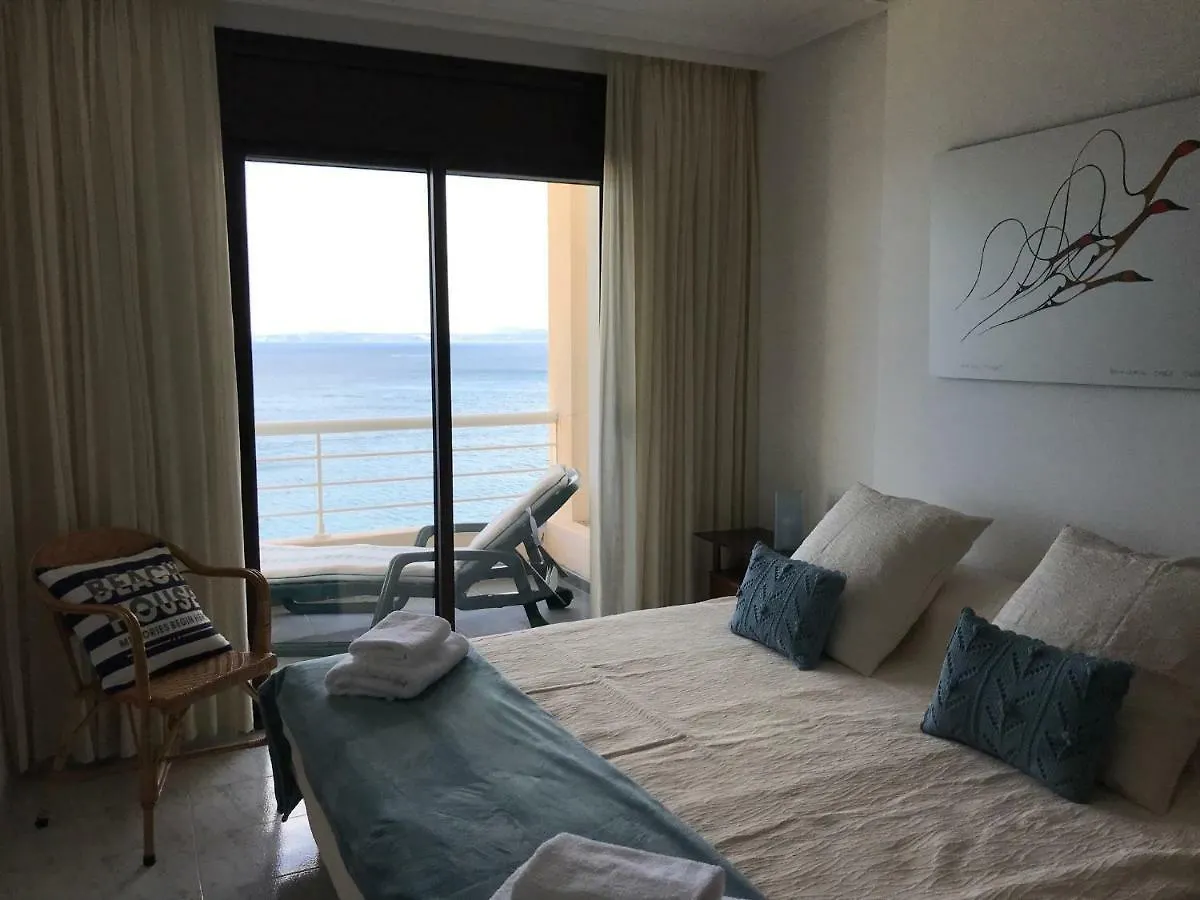 Golden Bay Apartment Roses